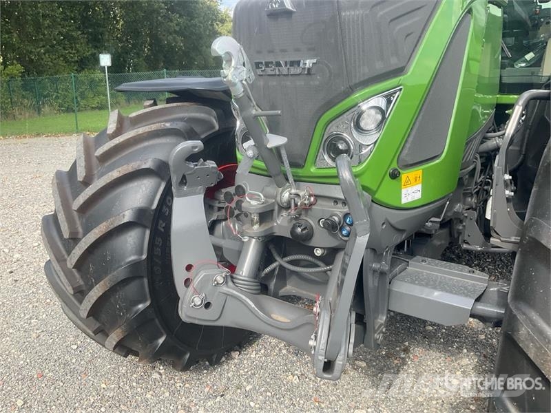 Fendt 724 Vario Gen6 Profi Plus 4WD Tractor (Unused) Traktoren