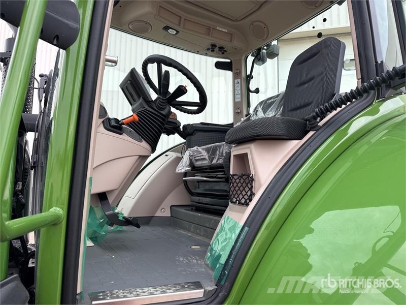 Fendt 724 Vario Gen6 Profi+ 4WD Tractor (Unused) Traktoriai