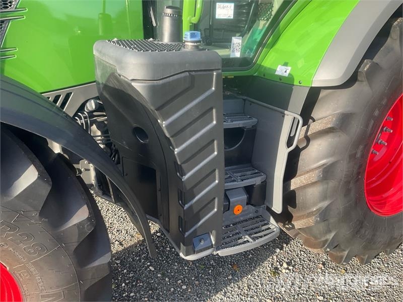 Fendt 724 Vario Gen6 Profi Plus 4WD Tractor (Unused) الجرارات