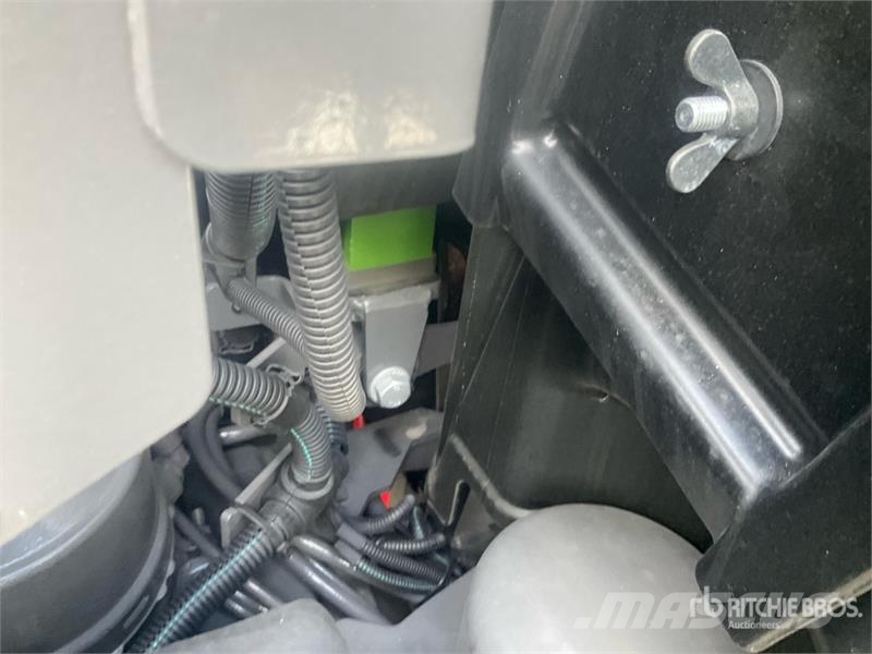 Fendt 724 Vario Gen6 Profi Plus 4WD Tractor (Unused) Traktoren