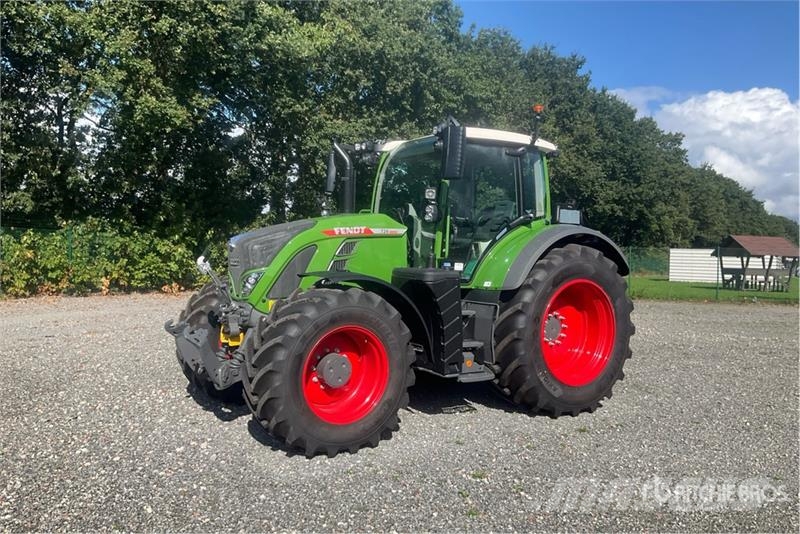 Fendt 724 Vario Gen6 Profi Plus 4WD Tractor (Unused) Traktoriai