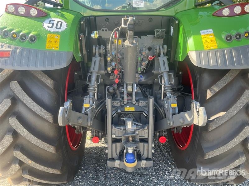 Fendt 724 Vario Gen6 Profi Plus 4WD Tractor (Unused) Трактори