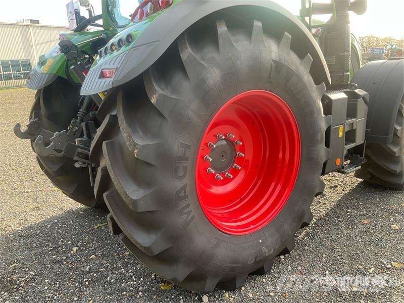 Fendt 724 Vario Gen6 Profi Plus 4WD Tractor (Unused) الجرارات