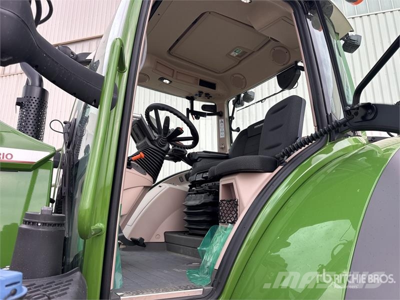 Fendt 724 Vario Gen6 Profi+ 4WD Tractor (Unused) Traktoriai