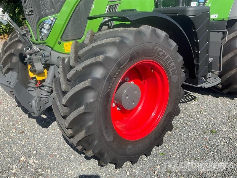 Fendt 724 Vario Gen6 Profi Plus 4WD Tractor (Unused) Трактори