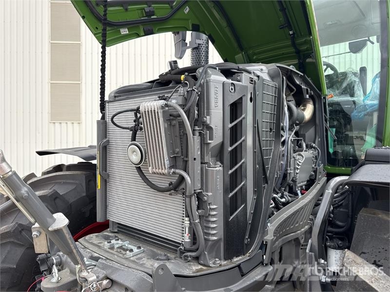 Fendt 724 Vario Gen6 Profi+ 4WD Tractor (Unused) Traktoriai