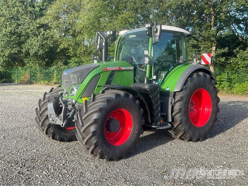 Fendt 724 Vario Gen6 Profi Plus 4WD Tractor (Unused) الجرارات