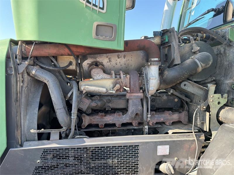 Fendt 818 Vario 4WD Tractor الجرارات