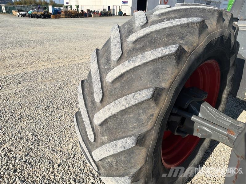 Fendt 818 Vario 4WD Tractor الجرارات