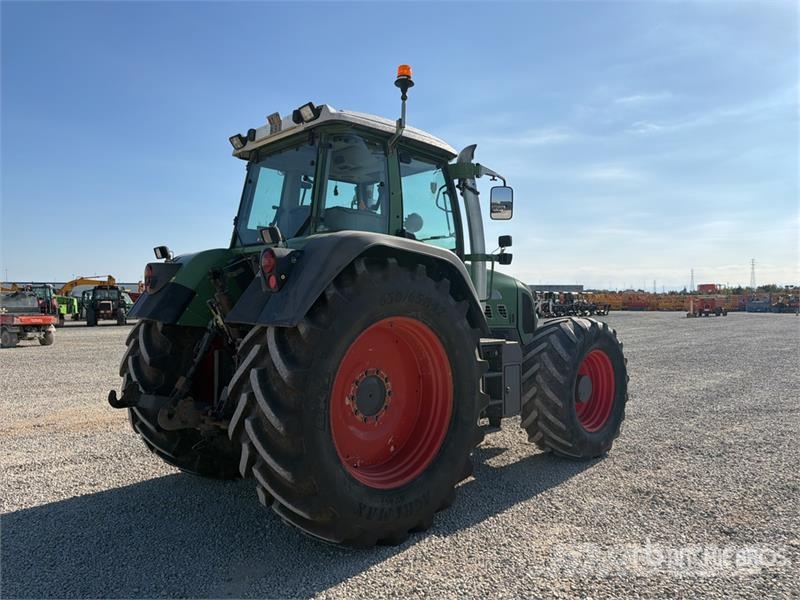Fendt 818 Vario 4WD Tractor الجرارات