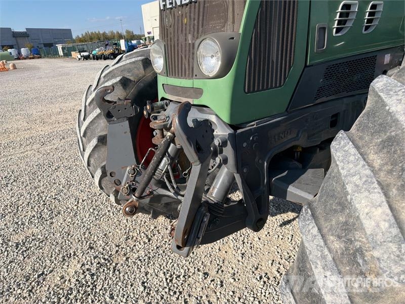 Fendt 818 Vario 4WD Tractor الجرارات