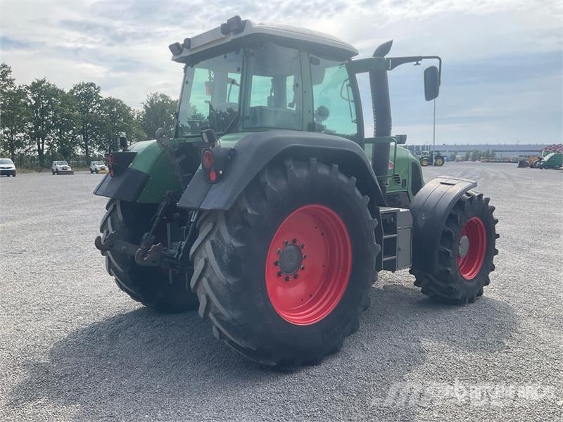 Fendt 820 Vario TMS 4WD Tractor Tractors
