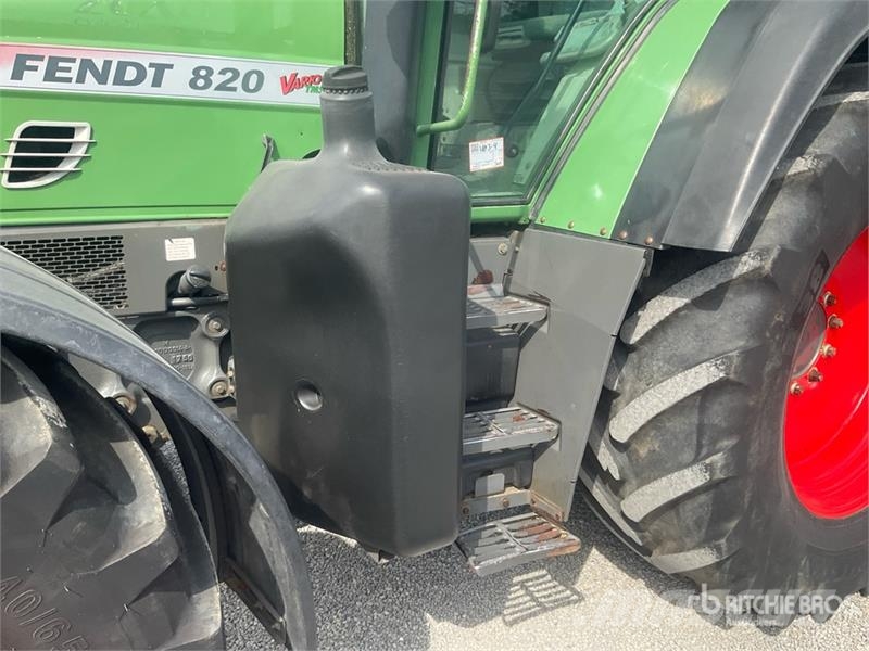 Fendt 820 Vario TMS 4WD Tractor Tractors
