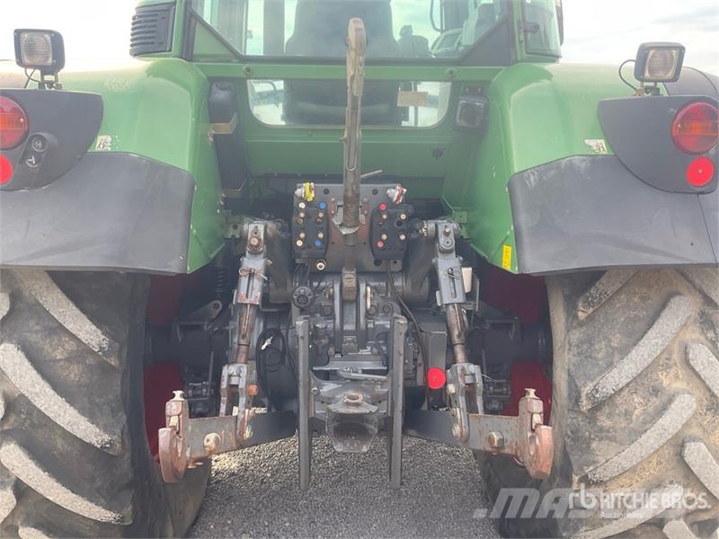 Fendt 820 Vario TMS 4WD Tractor Tractors