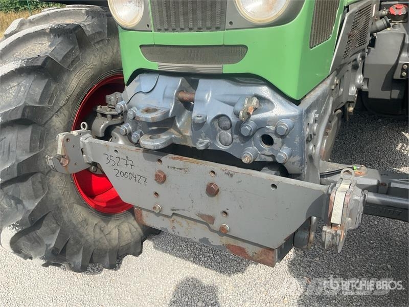 Fendt 820 Vario TMS 4WD Tractor Tractors