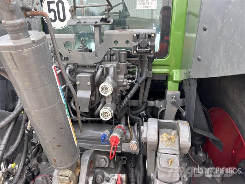 Fendt 824 Profi + 4x4 Tracteur Agricole 4WD Tractor トラクター