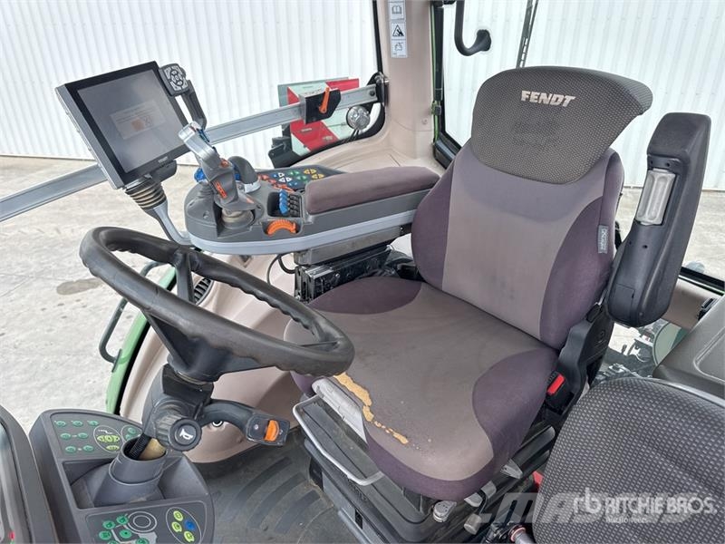 Fendt 824 Profi + 4x4 Tracteur Agricole 4WD Tractor トラクター