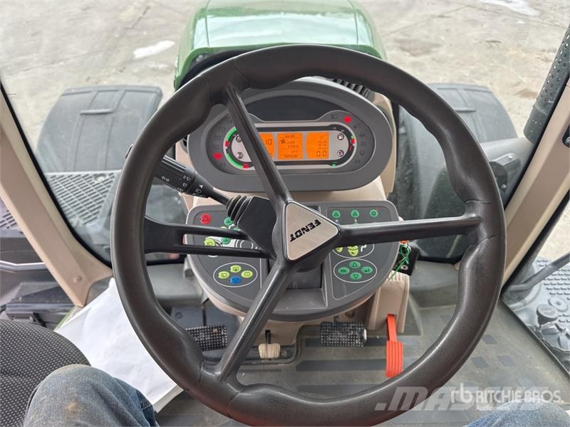 Fendt 824 Profi + 4x4 Tracteur Agricole 4WD Tractor トラクター
