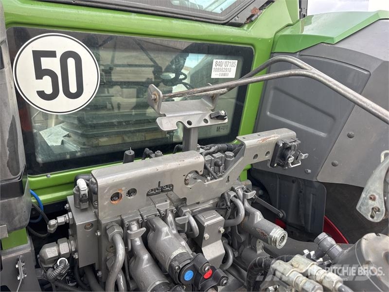 Fendt 824 Profi + 4x4 Tracteur Agricole 4WD Tractor トラクター