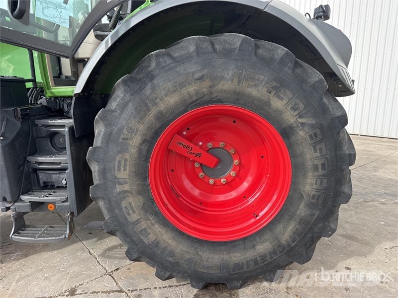 Fendt 824 Profi Plus 4x4 Tracteur Agricole 4WD Tractor Tracteur