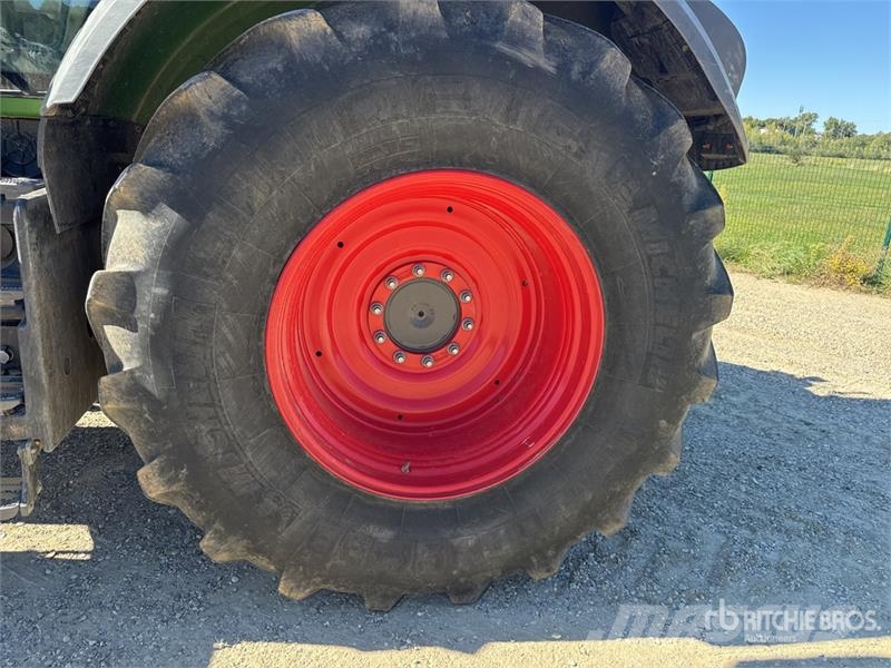 Fendt 824 Vario Traktorok