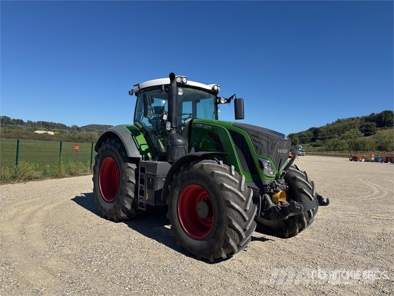 Fendt 824 Vario Traktorok