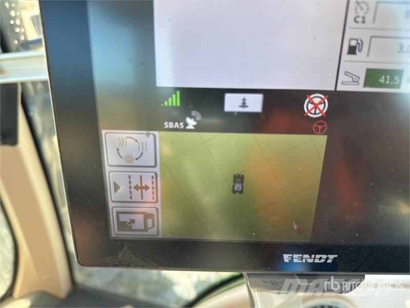 Fendt 824 Vario Traktorok