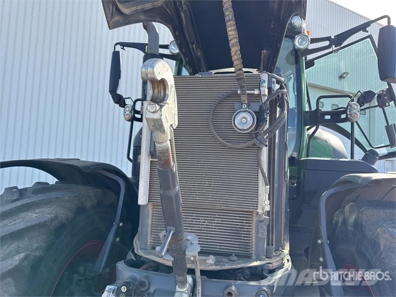 Fendt 824 Vario Profi Plus 4x4 Tracteur Agricole 4WD Tra Tracteur