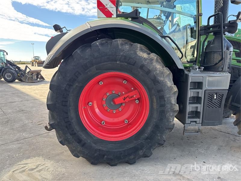 Fendt 824 Vario Profi Plus 4x4 Tracteur Agricole 4WD Tra Tracteur