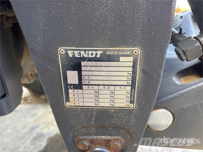 Fendt 824 Vario Profi Plus 4x4 Tracteur Agricole 4WD Tra Tracteur