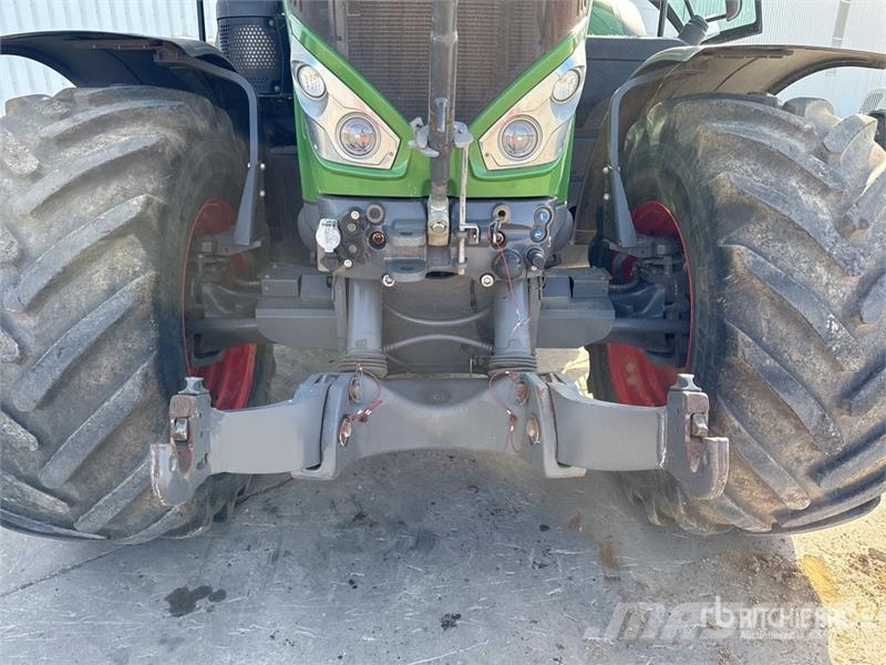 Fendt 824 Vario Profi Plus 4x4 Tracteur Agricole 4WD Tra Tracteur