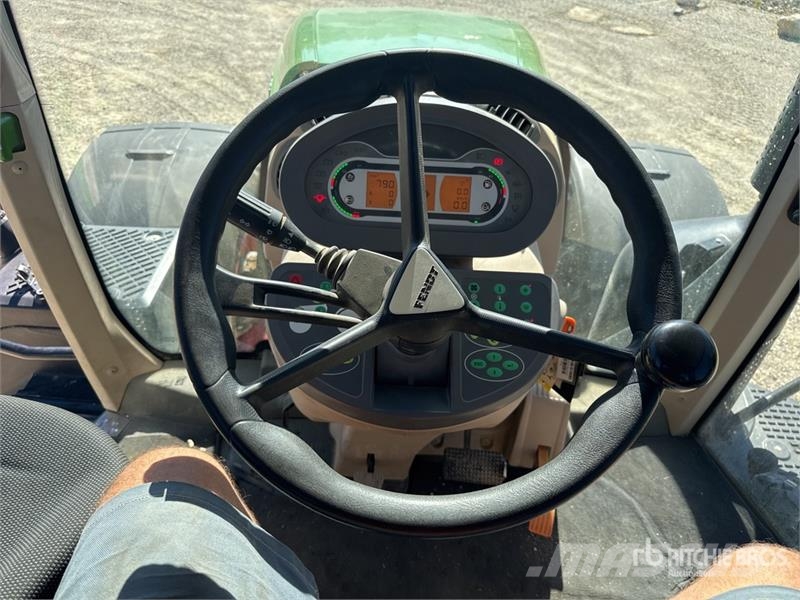 Fendt 824 Vario Profi Plus 4x4 Tracteur Agricole 4WD Tra Tracteur