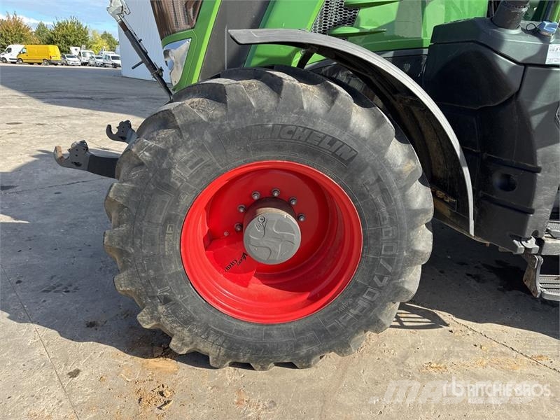 Fendt 824 Vario Profi Plus 4x4 Tracteur Agricole 4WD Tra Tracteur
