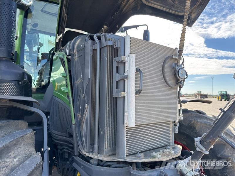 Fendt 824 Vario Profi Plus 4x4 Tracteur Agricole 4WD Tra Tracteur