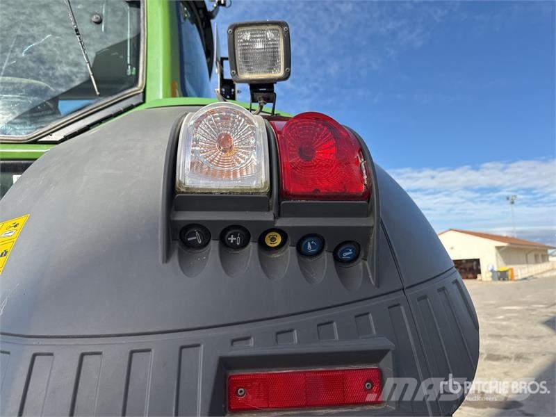 Fendt 824 Vario Profi Plus 4x4 Tracteur Agricole 4WD Tra Tracteur