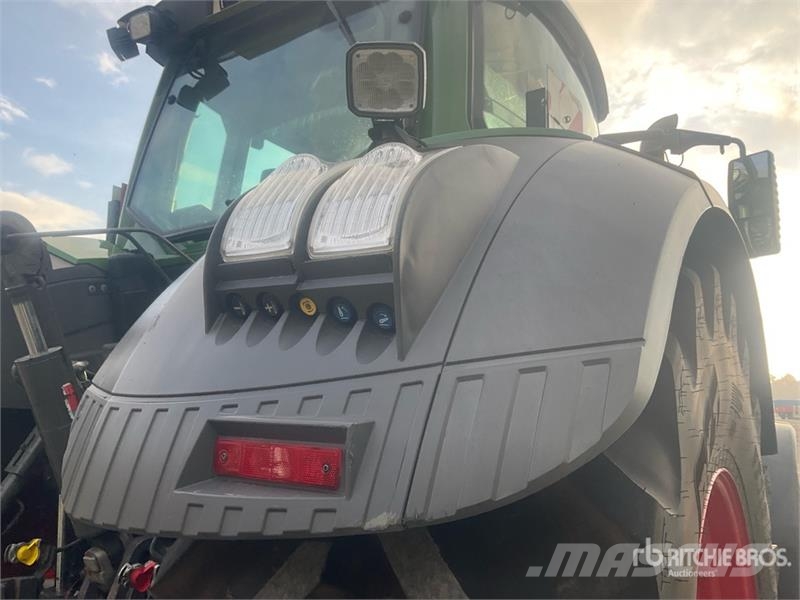 Fendt 826 Profi Plus 4WD Tractor Traktorer