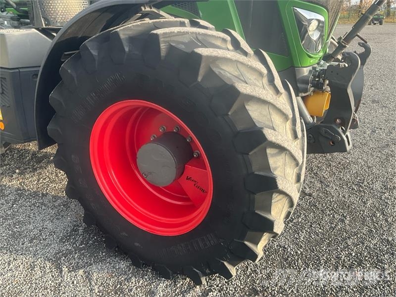 Fendt 826 Profi Plus 4WD Tractor Traktorer