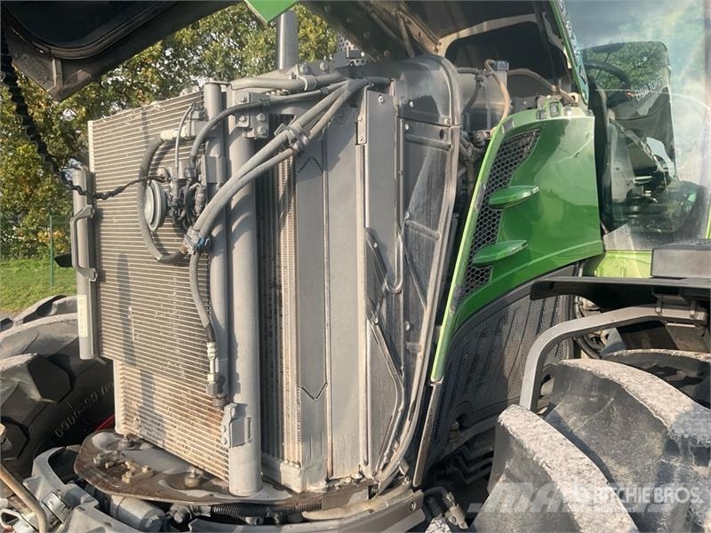Fendt 826 Profi Plus 4WD Tractor Traktorer