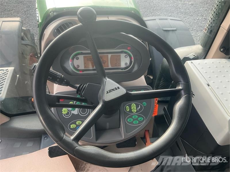 Fendt 826 Profi Plus 4WD Tractor Traktorer