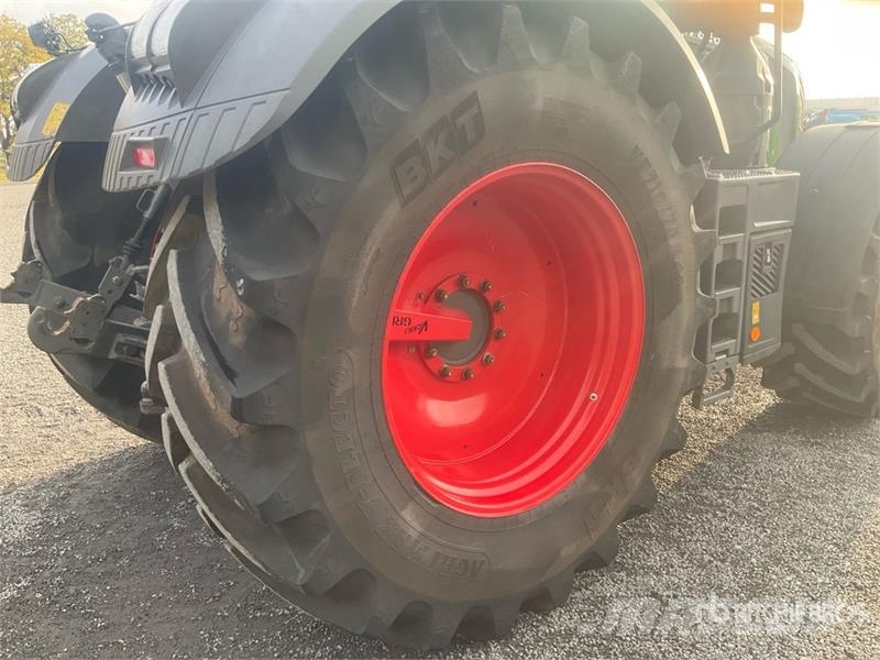 Fendt 826 Profi Plus 4WD Tractor Traktorer
