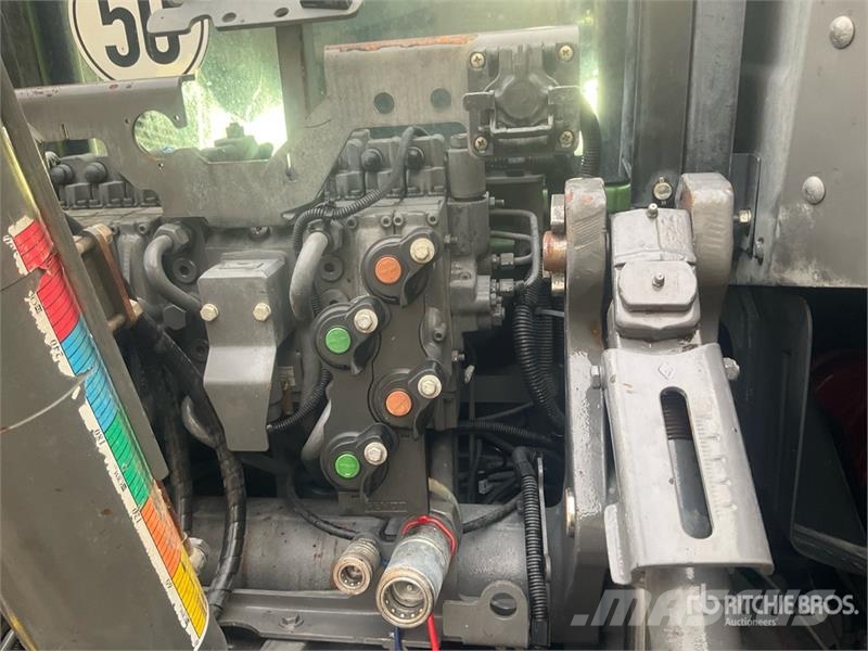 Fendt 826 Profi Plus 4WD Tractor Traktorer