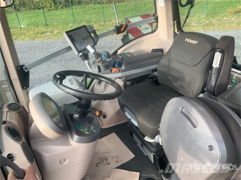 Fendt 826 Profi Plus 4WD Tractor Traktorer