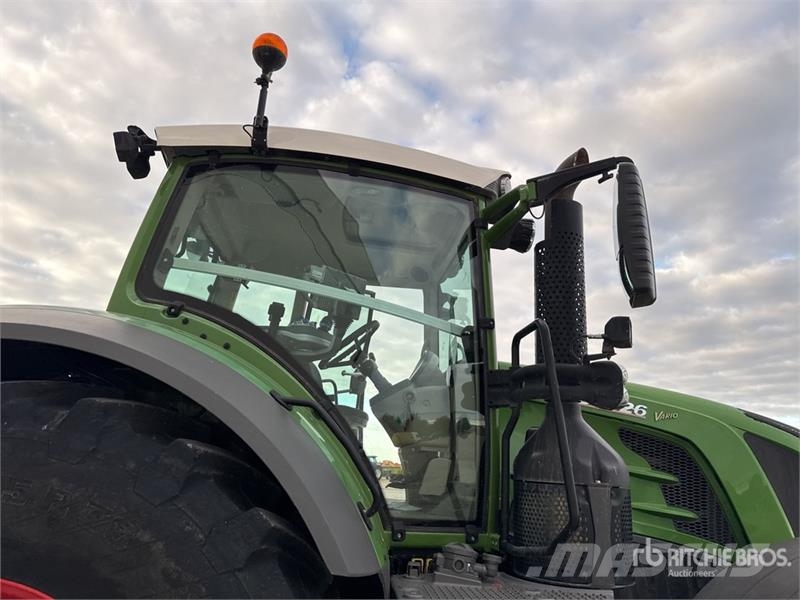 Fendt 826 Vario Profi Plus 4x4 Tracteur Agricole 4WD Tra Tracteur