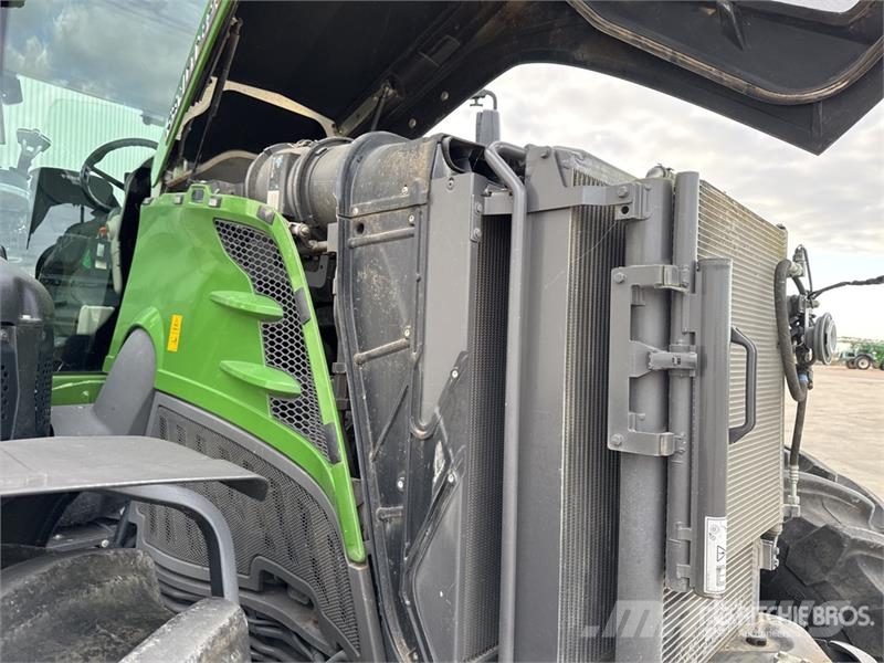 Fendt 826 Vario Profi Plus 4x4 Tracteur Agricole 4WD Tra Tracteur