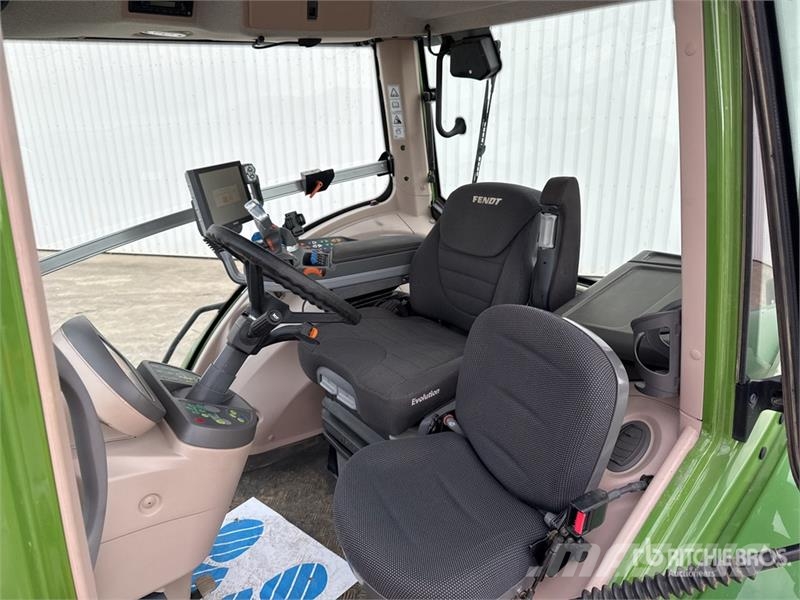 Fendt 826 Vario Profi Plus 4x4 Tracteur Agricole 4WD Tra Tracteur