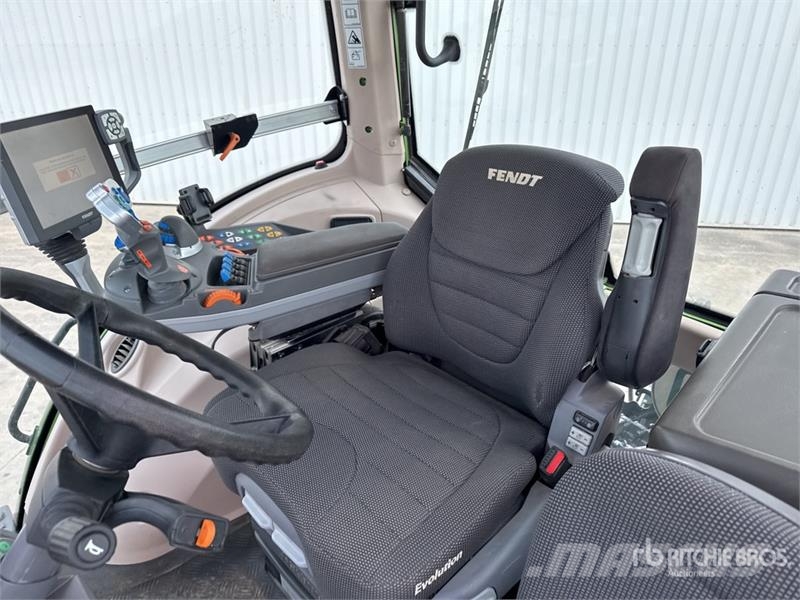 Fendt 826 Vario Profi Plus 4x4 Tracteur Agricole 4WD Tra Tracteur