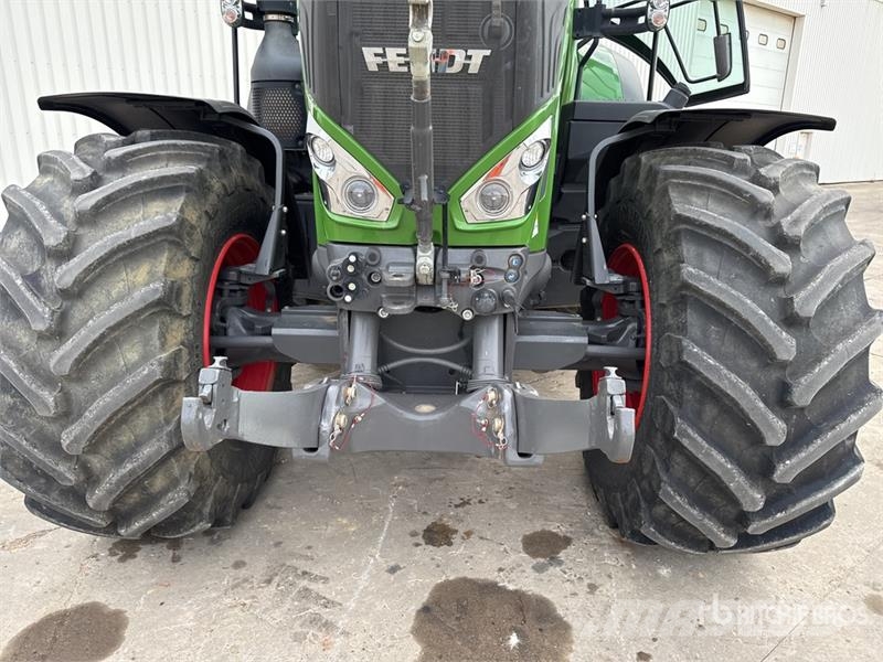 Fendt 826 Vario Profi Plus 4x4 Tracteur Agricole 4WD Tra Tracteur