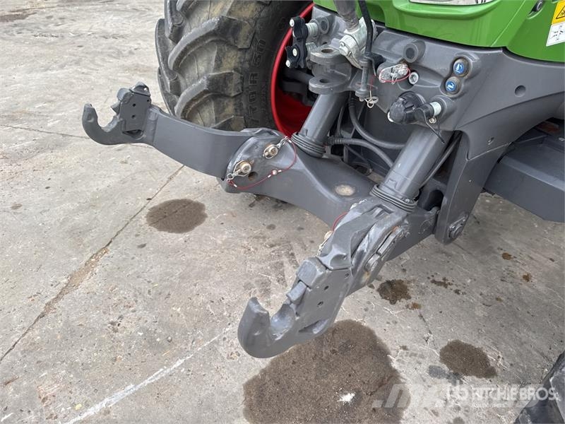 Fendt 826 Vario Profi Plus 4x4 Tracteur Agricole 4WD Tra Tracteur