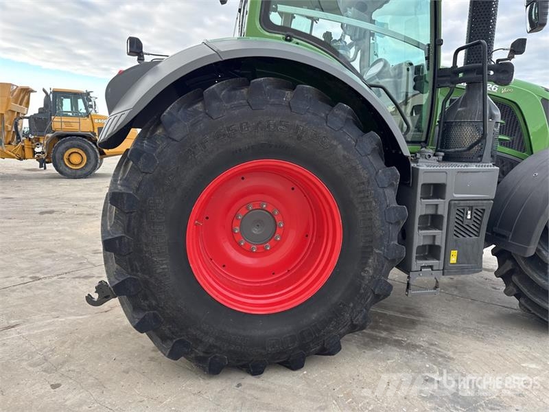 Fendt 826 Vario Profi Plus 4x4 Tracteur Agricole 4WD Tra Tracteur