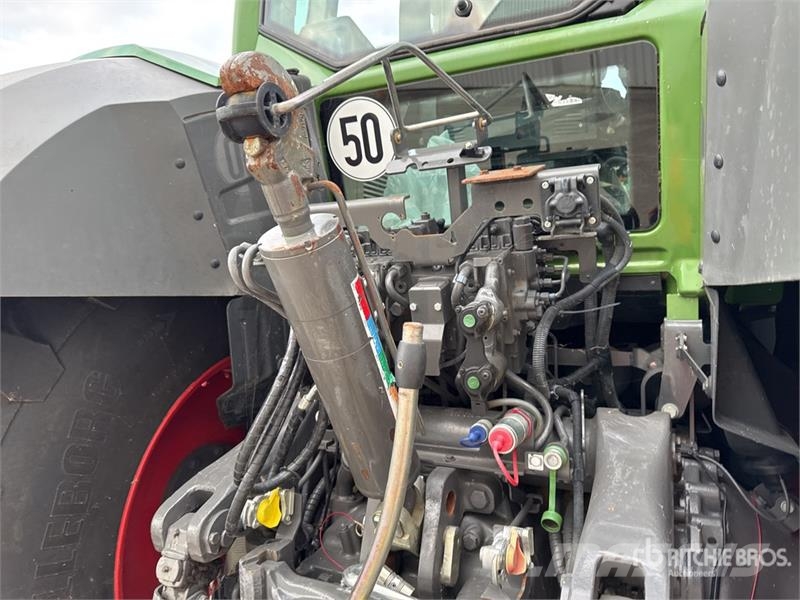 Fendt 826 Vario Profi Plus 4x4 Tracteur Agricole 4WD Tra Tracteur